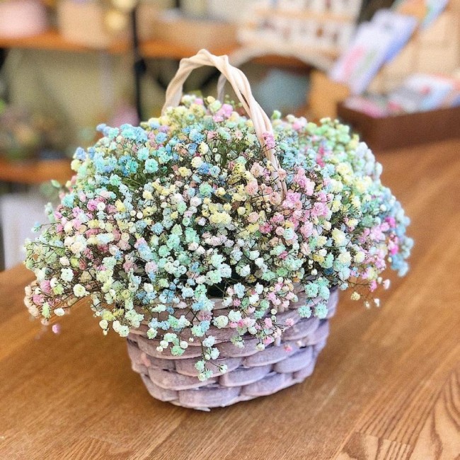 Букет цветов "Разноцветное лукошко"